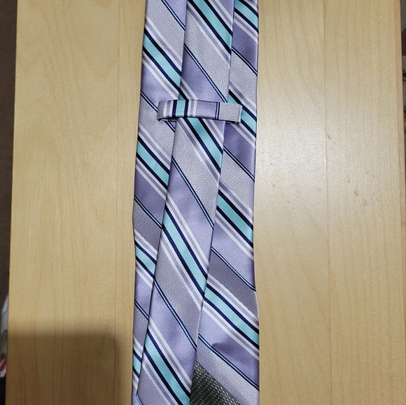 2 Men's neck ties - Picture 4 of 5